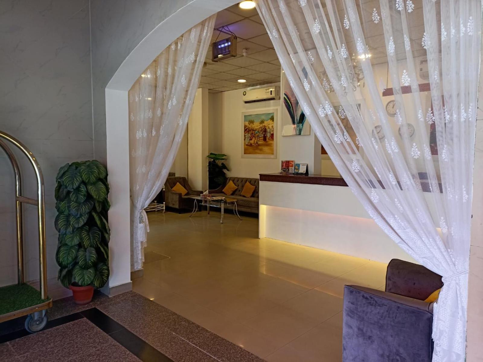Savoy Inn Hotel Apartments Mascate Exterior foto
