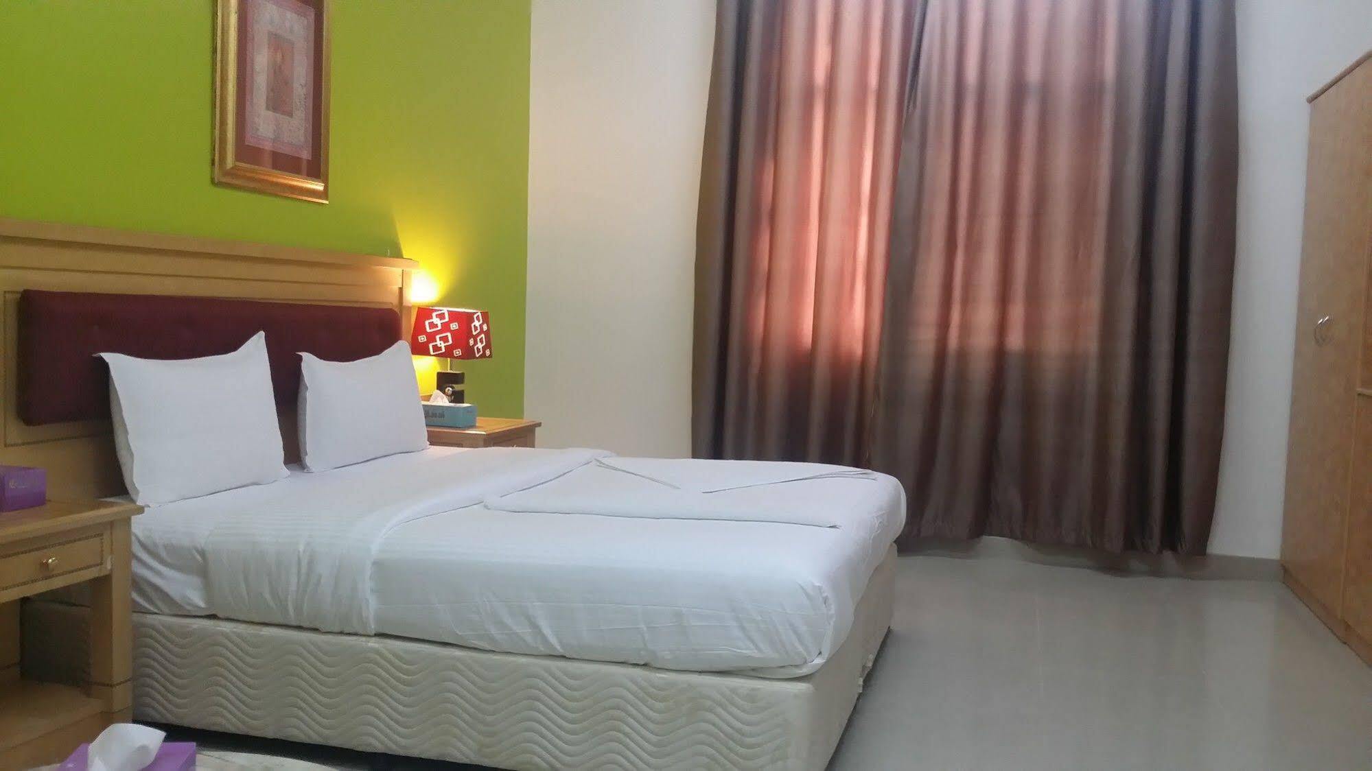 Savoy Inn Hotel Apartments Mascate Exterior foto